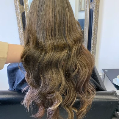 bild nachher straehnchen plus haarverlaengerung tape
